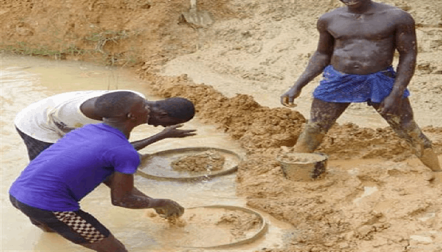 Diamond Miners in Kono, Sierra Leone