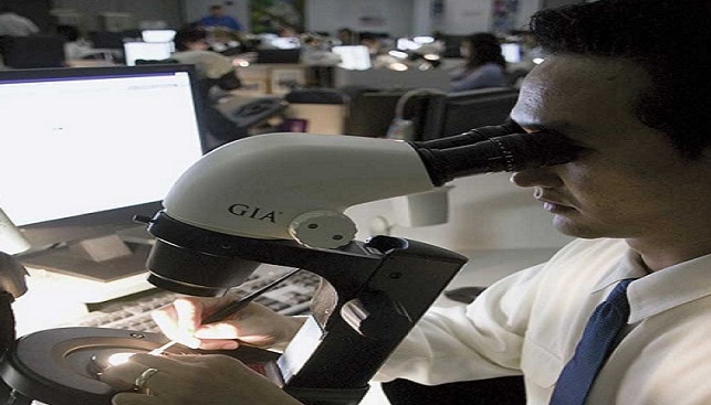 Diamond grader at a GIA laboratory