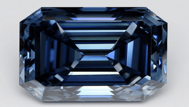 The World's largest Synthetic Diamond