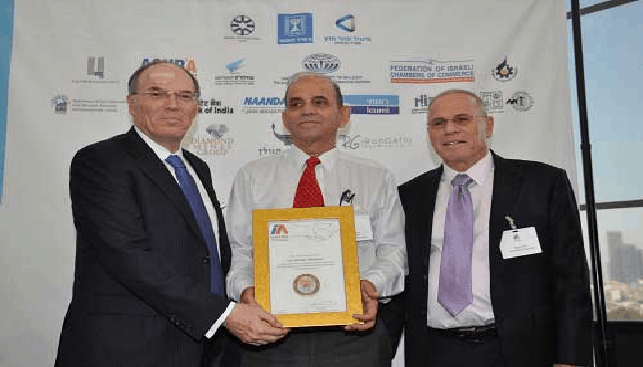 Leo Schachter receives exporter award