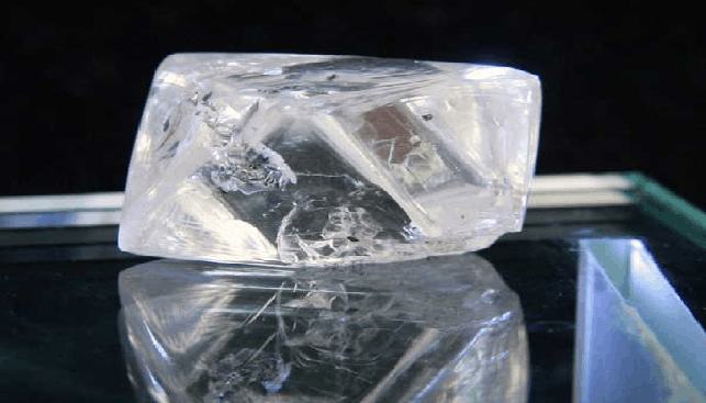 rough diamond found by Alrosa
