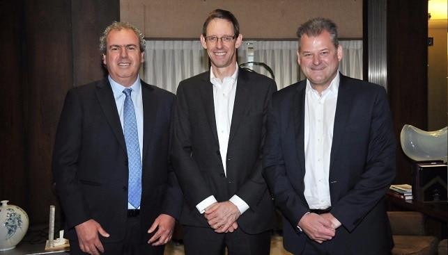 Right to left: Senior VP Paul Rowley, CEO Bruce Cleaver and IDE President Yoram Dvash