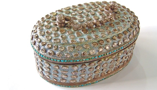 Indian_Jewelry Diamond, Turqouise and silver oval box from Kasliwal collection