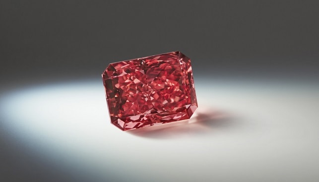 Argyle Everglow 2.11 carat radiant shaped Fancy Red