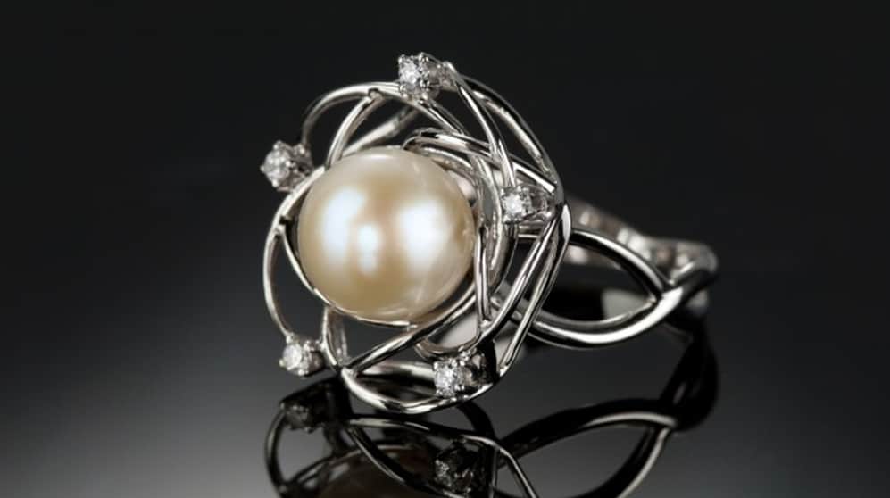 Ring pearl diamonds