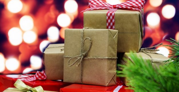 holiday season gifts diamonds boxes