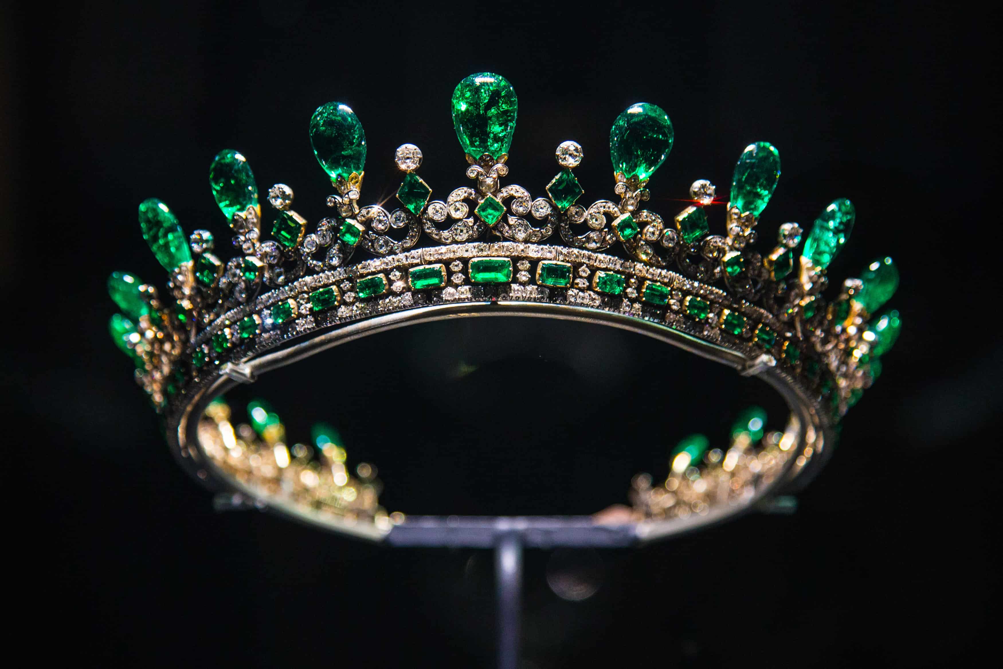 Queen Victoria diamond emerald