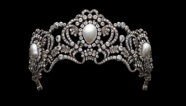 marie valerie pearls tiara 