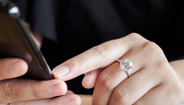 diamond jewelry smartphone application