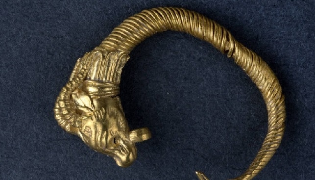 ancient gold earring Jerusalem
