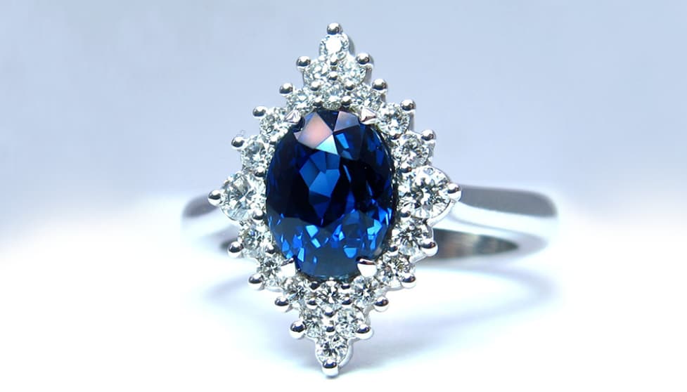 Blue sapphire and diamonds ring