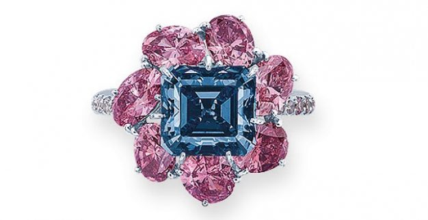 coloured diamond ring moussaieff