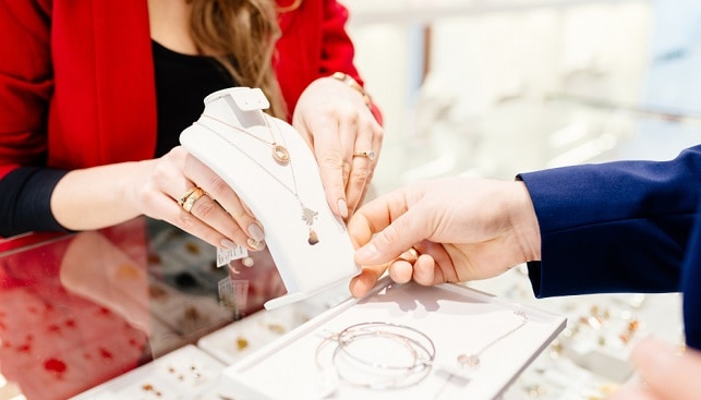 The Plumb Club's New Consumer Survey Shows What Motivates Jewelry