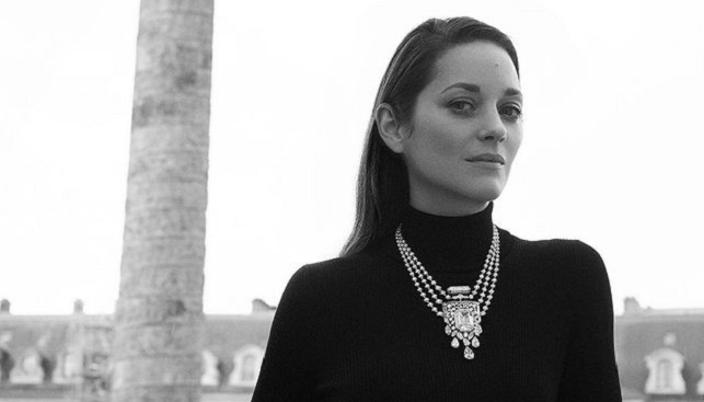 Marion Cotillard Wears Chanel's No. 5 Necklace at Paris Fashion