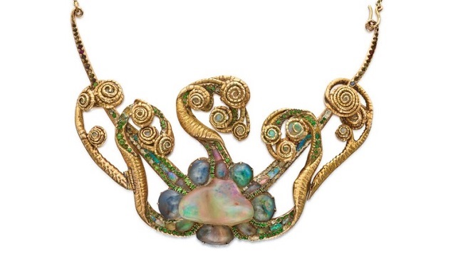 Tiffany Medusa necklace diamonds