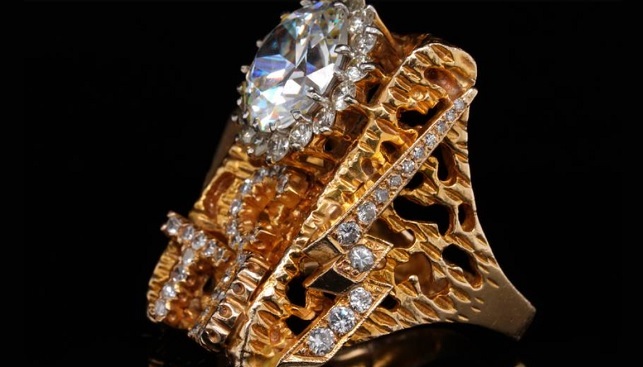 elvis presley gold diamond jewelry auction