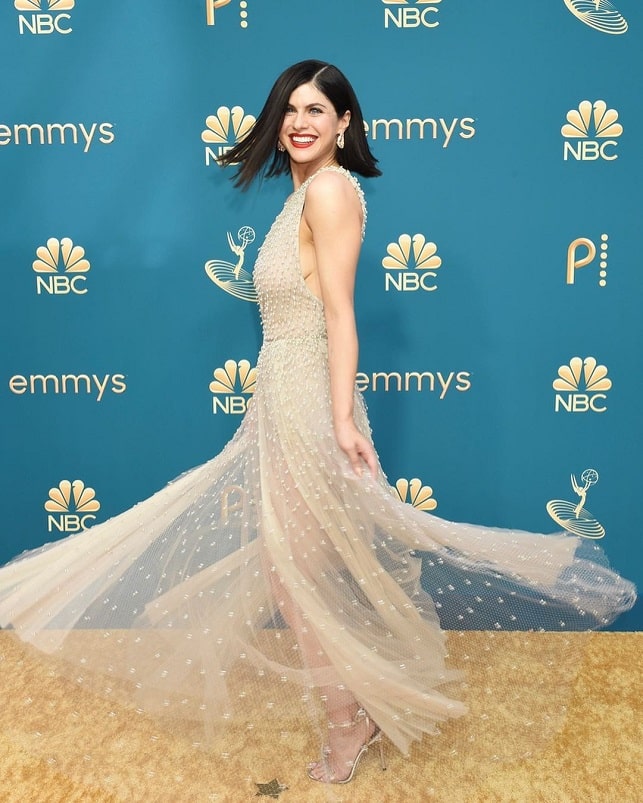 Alexandra Daddario diamonds emmys Alexandra Daddario diamonds emmys