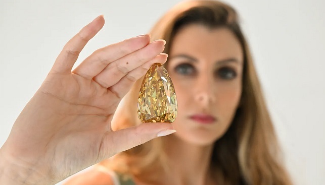 Golden Canary Fancy diamond weighing 303.10 carat