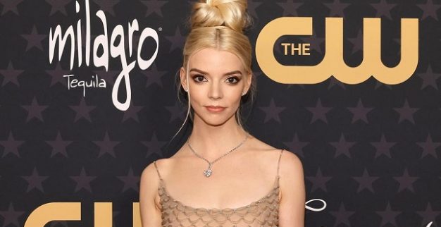 7 Great Jewelry Looks at The 2023 Critics Choice Awards