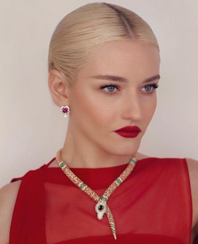 julia garner diamond jewelry