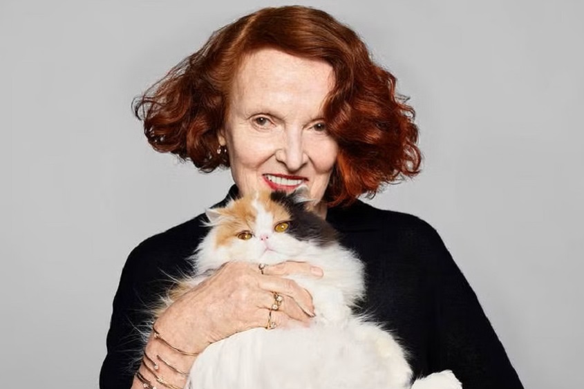 Grace Coddington Wearing Pandora Jewlery Grace Coddington Wearing Pandora Jewlery