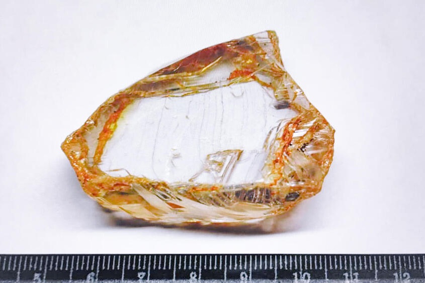 alrosa huge diamond 390 carat