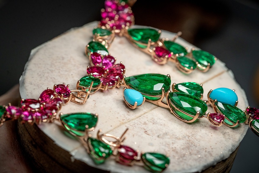 chopard julia roberts emerald jewlery