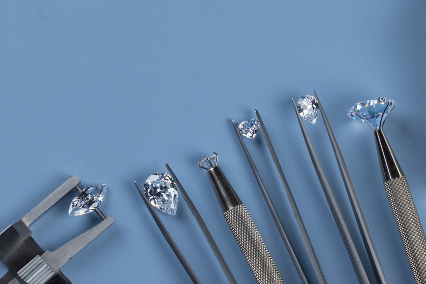 Layout,Of,Diamonds,Of,Different,Cuts,With,Tools,For,Evaluating